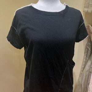 Yoshi Kondo Black Crew Neck Short Sleeve Top